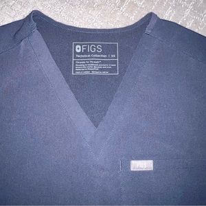 FIGS Quiet Navy Catarina Scrub Top XS